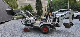CT2021 BOBCAT Loader Backhoe Tractor #2