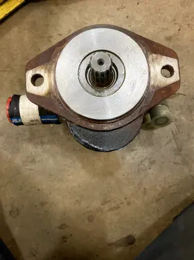 1080501 ELGIN Pelican Displacement Broom Pump