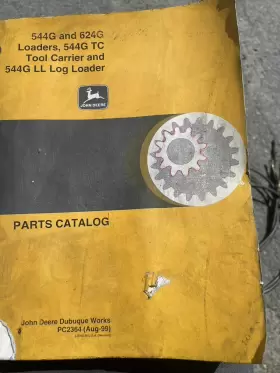 PC2364 JOHN DEERE Loader Tool Carrier Lid