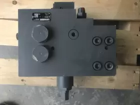 10002971 LIEBHERR Pipe Safety Valve