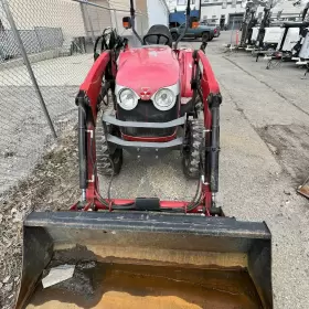 1726E MASSEY FERGUSON Tractor Backhoe #2