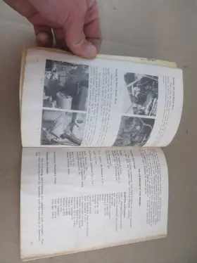 D118-G125 VERSATILE Wheel Drive Tractors Operators Manual #3