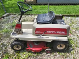 RR-832 WHEELHORSE Workhorse Tractor
