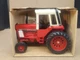 Ertl International 1586 Tractor with Cab 1/16 #463 Diecast Metal